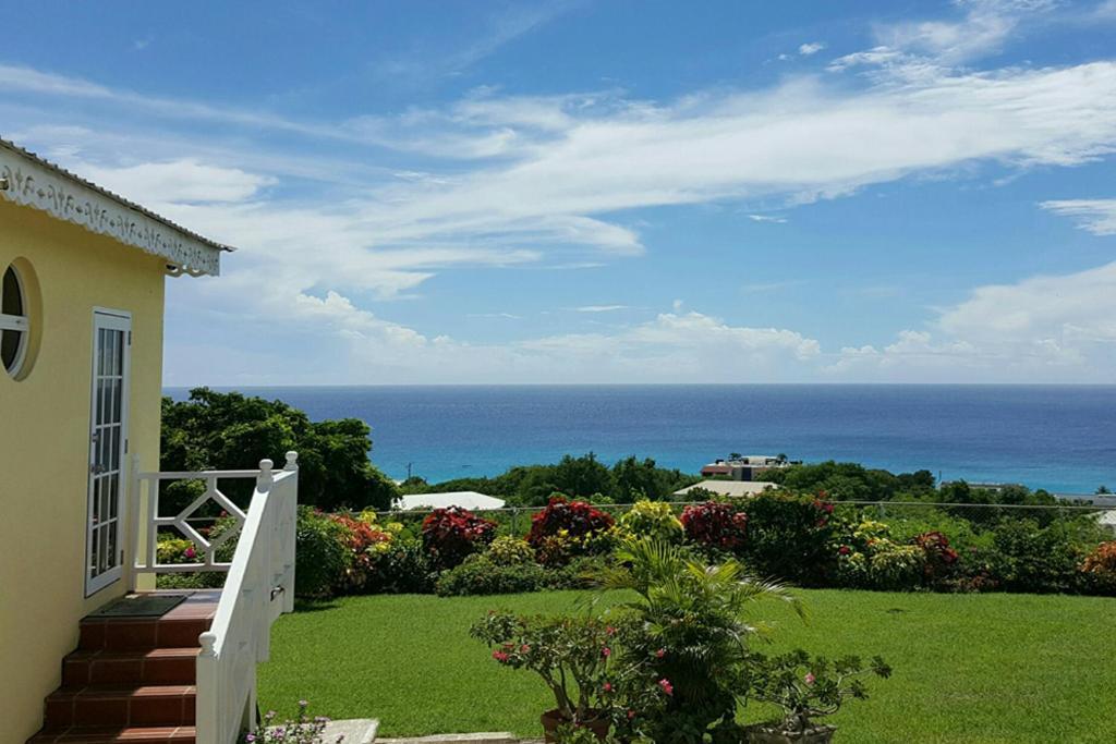 Spectacular Ocean View Retreat Apartment Saint James Exterior photo