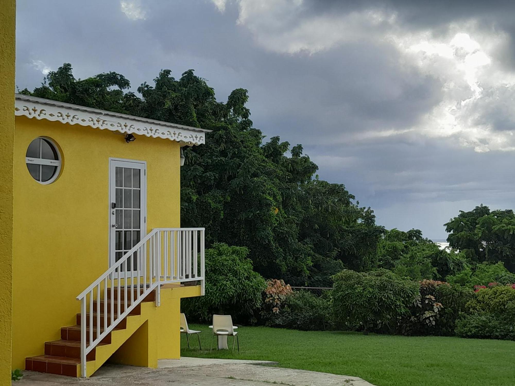 Spectacular Ocean View Retreat Apartment Saint James Exterior photo